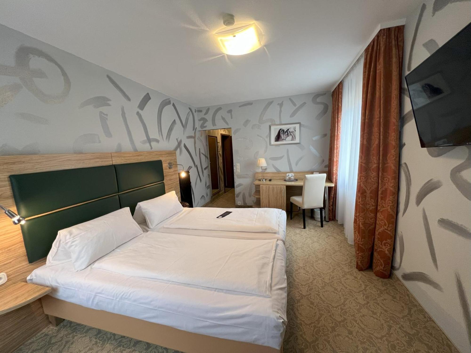 Apart Hotel Deutschmeister Bad Mergentheim Bagian luar foto
