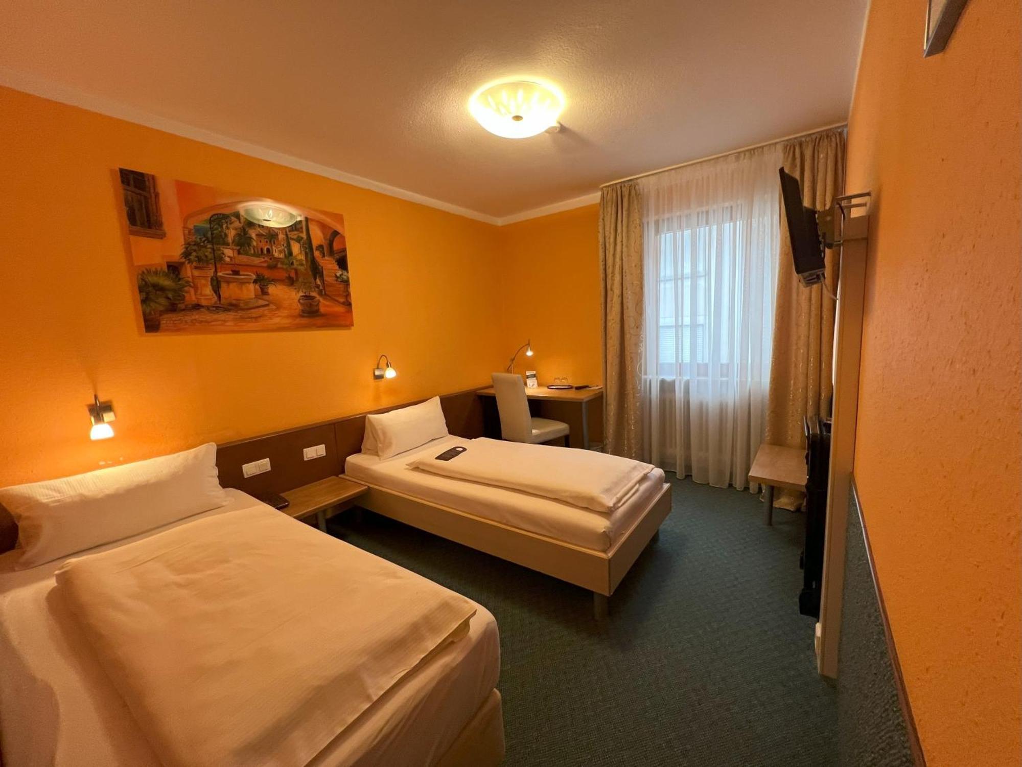 Apart Hotel Deutschmeister Bad Mergentheim Bagian luar foto