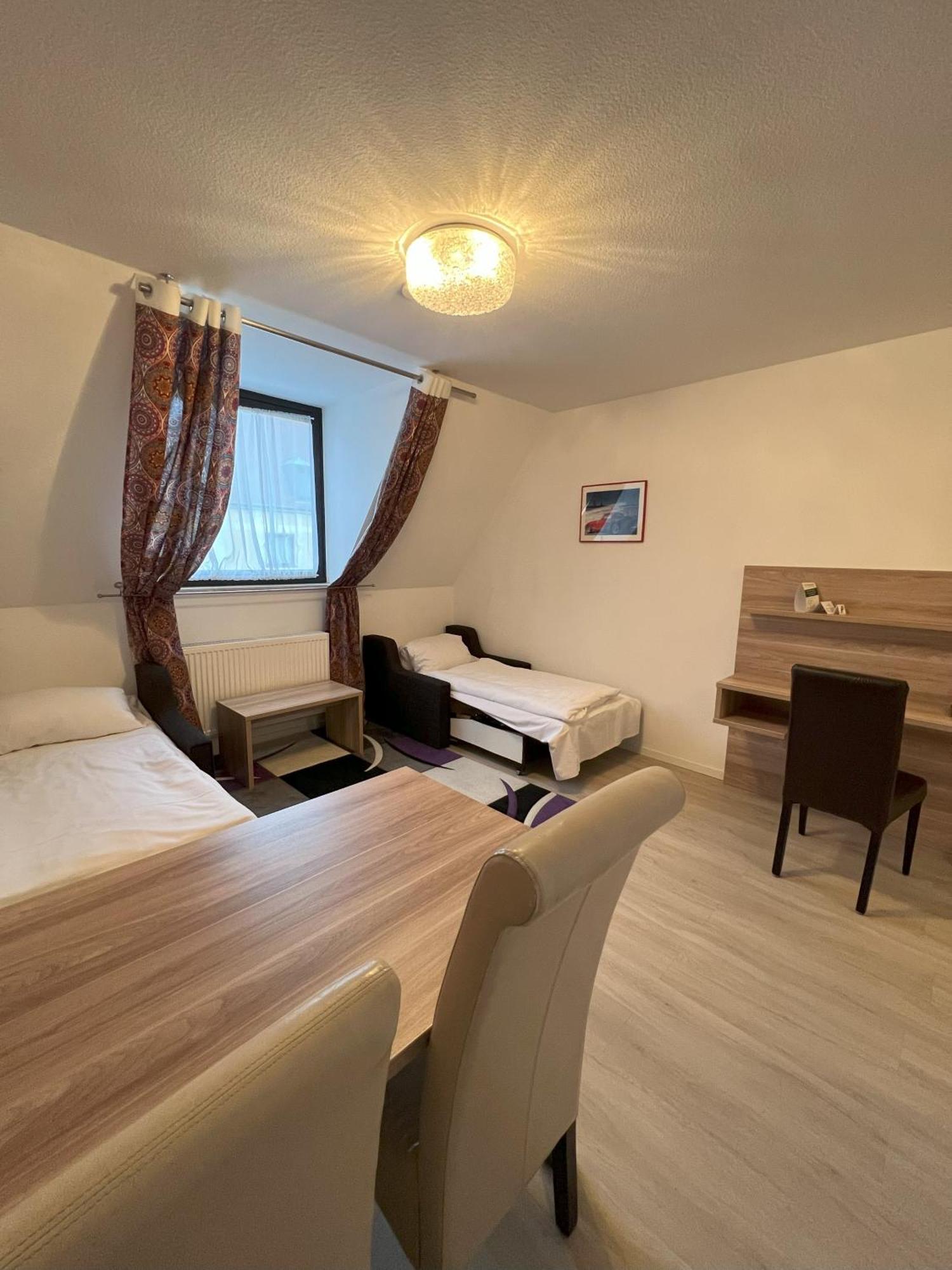 Apart Hotel Deutschmeister Bad Mergentheim Bagian luar foto