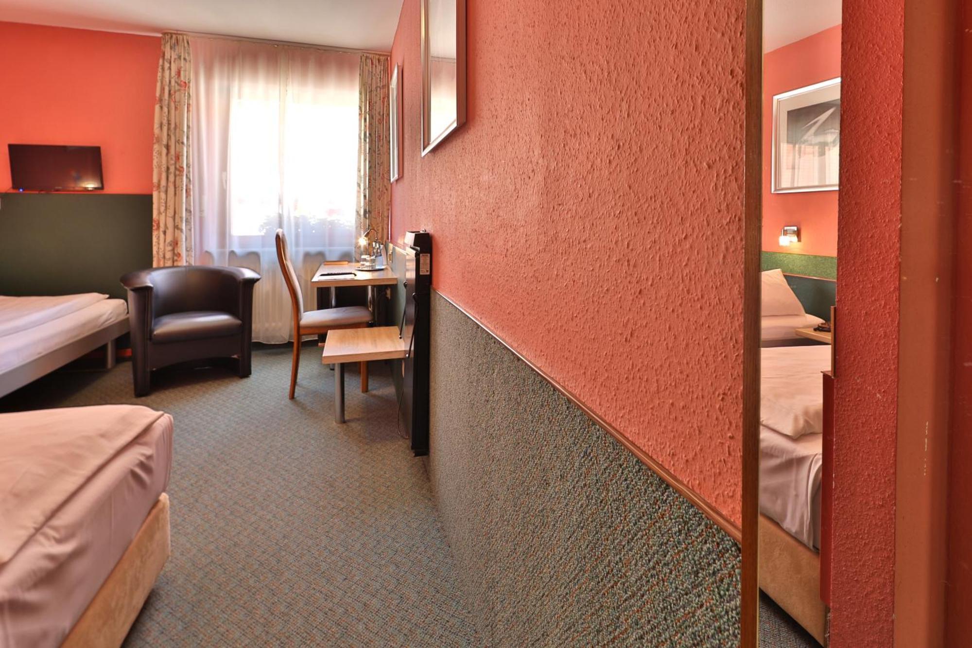 Apart Hotel Deutschmeister Bad Mergentheim Bagian luar foto
