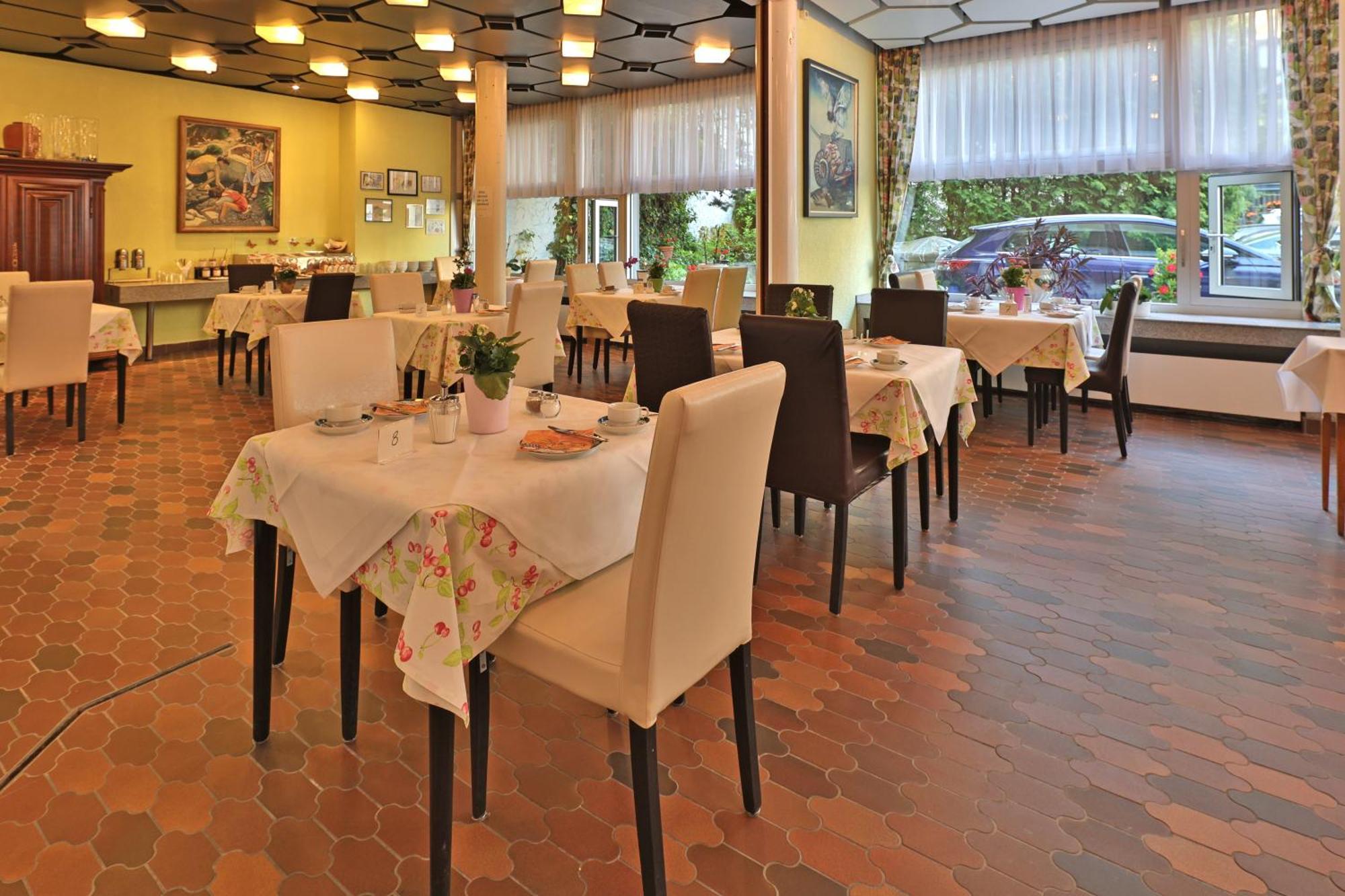 Apart Hotel Deutschmeister Bad Mergentheim Bagian luar foto