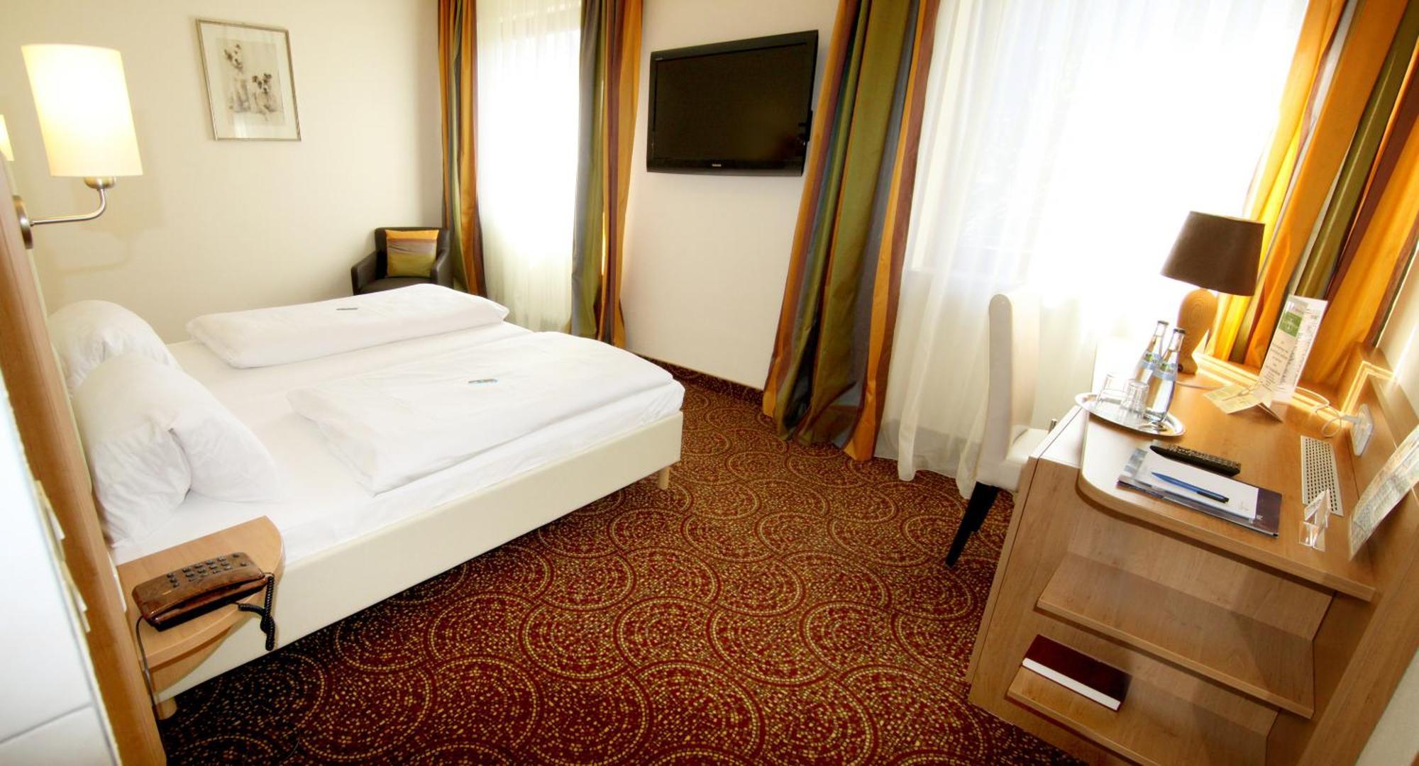 Apart Hotel Deutschmeister Bad Mergentheim Bagian luar foto